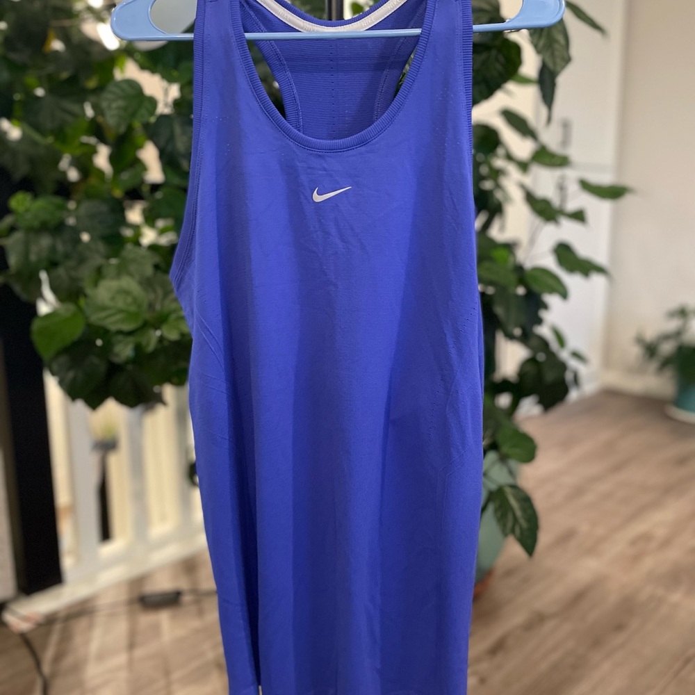Women’s Nike Drifit Tank Top Size XXL Slim Fit